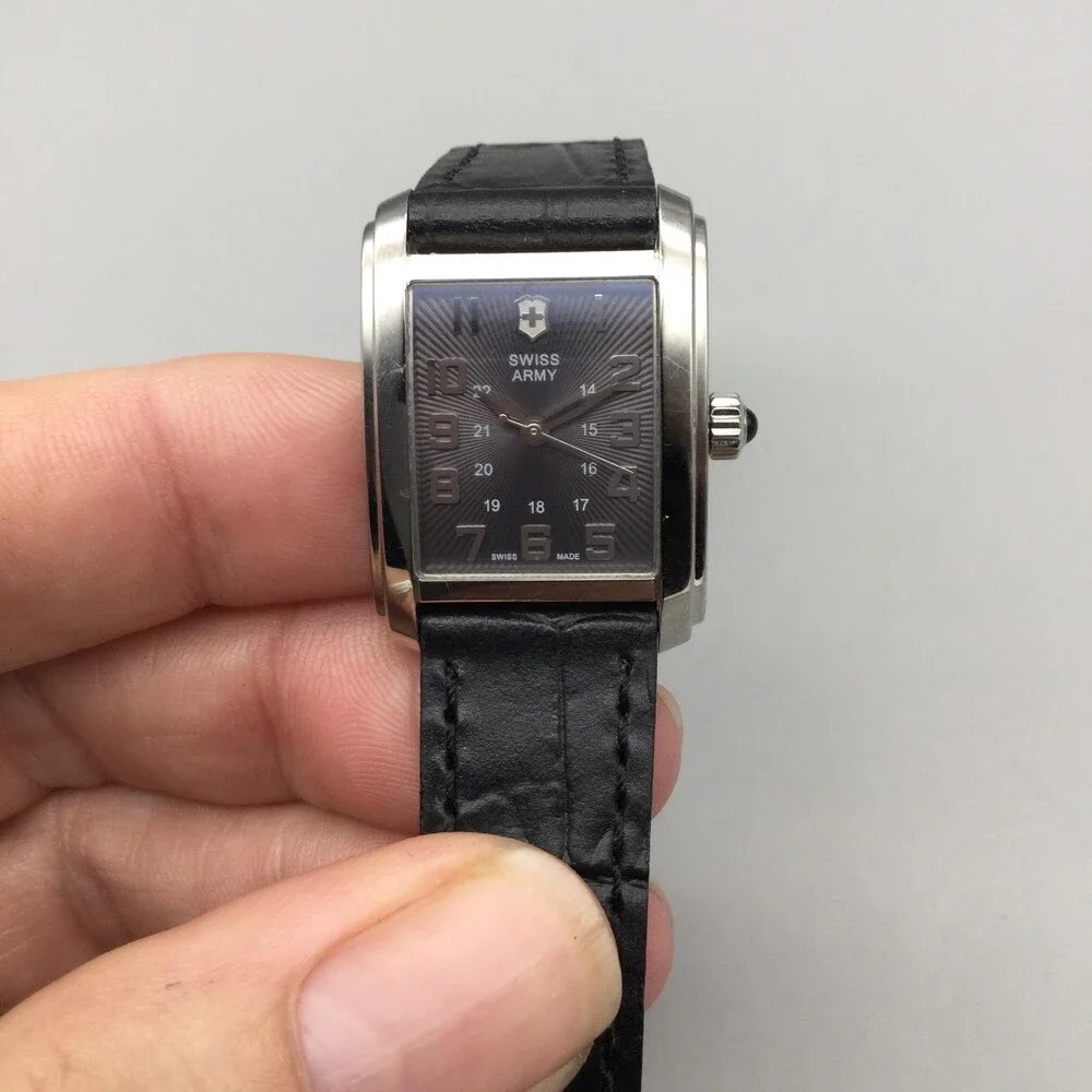 Victorinox Swiss Army Womens Watch 21mm Black Dial Leather New Battery